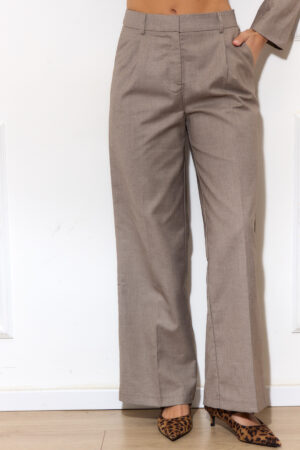 מכנסיים Lili | מוקה