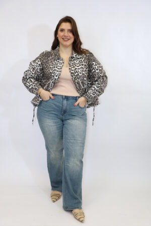 מעיל ג'ינס אוברסייז Nora | נמר לבן