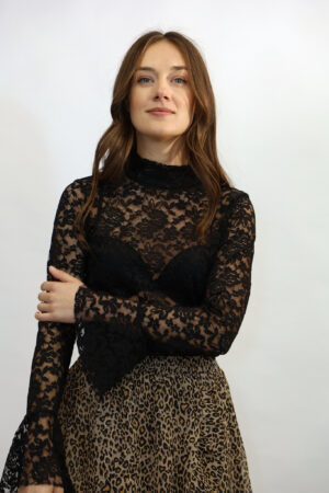 חולצה רקמה Pascale | שחור