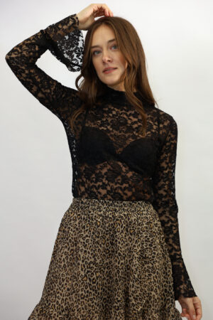 חולצה רקמה Pascale | שחור