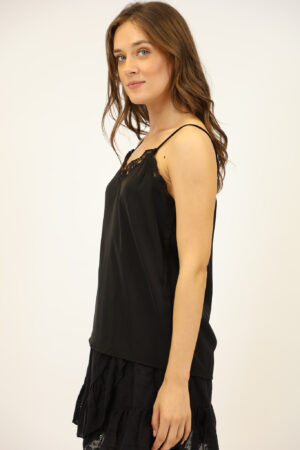 טופ תחרה Corine | שחור