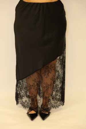 חצאית סאטן תחרה Lina | שחור