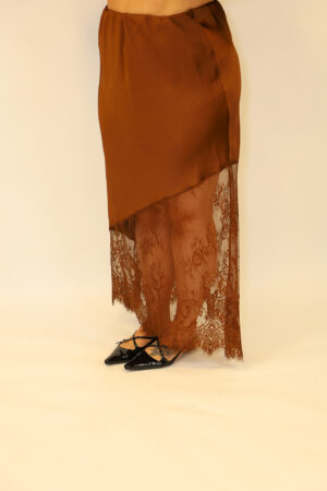 חצאית סאטן תחרה Lina | שוקו