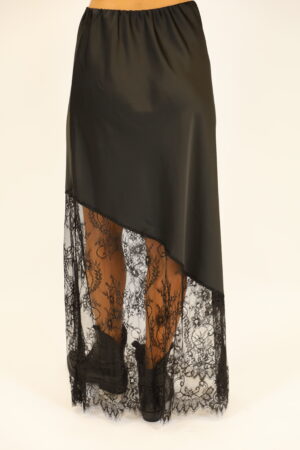 חצאית סאטן תחרה Lina | שחור
