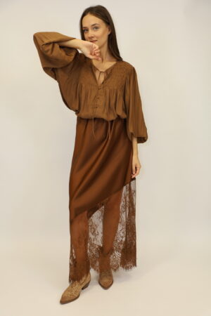 חצאית סאטן תחרה Lina | שוקו