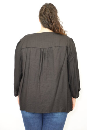 חולצה עם צווארון וי Viki | שחור