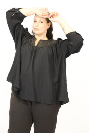 חולצה עם תחרה Donna | שחור