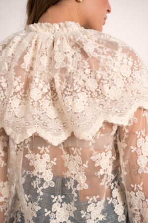 חולצה עם תחרה Rita | לבן