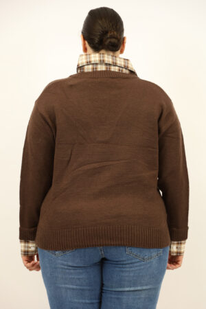 סריג  בשילוב חולצה משובצת בצווארון Shanon | קפה